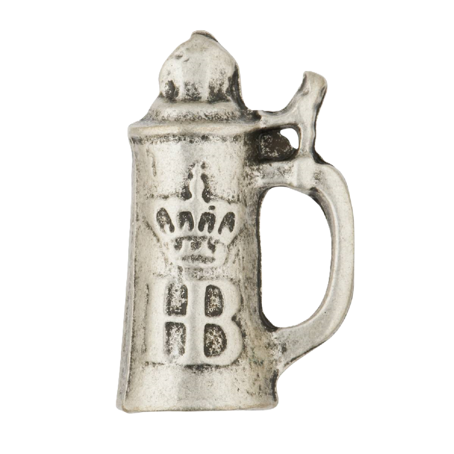 Silberfarbener HB-Pin in Form eines Bierkrugs mit Deckel, Henkel und geprägtem Hofbräuhaus-Logo